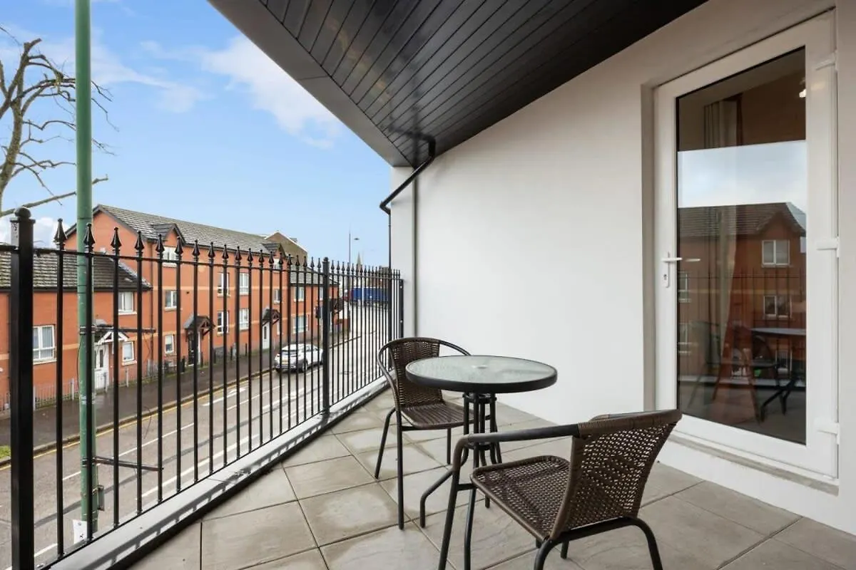 East Village 1 Bed Apartment In Belfast W Balcony