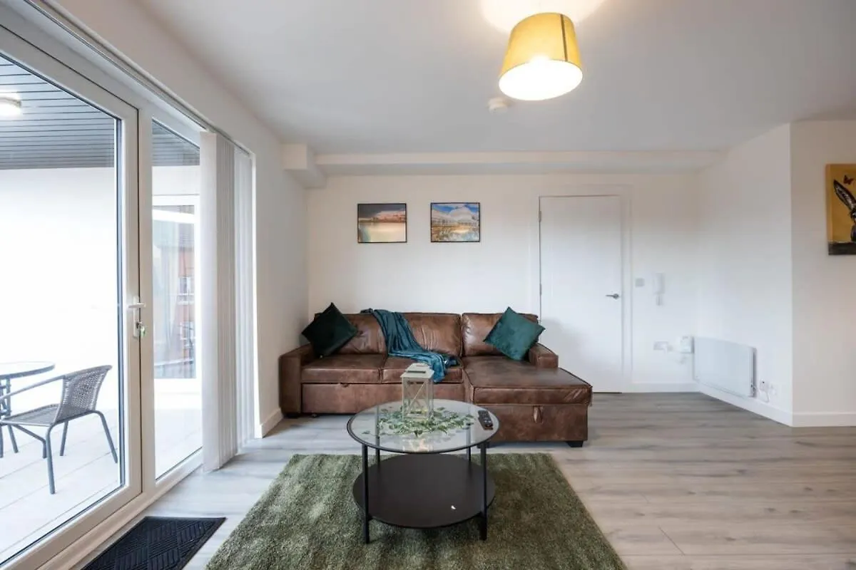 East Village 1 Bed Apartment In Belfast W Balcony