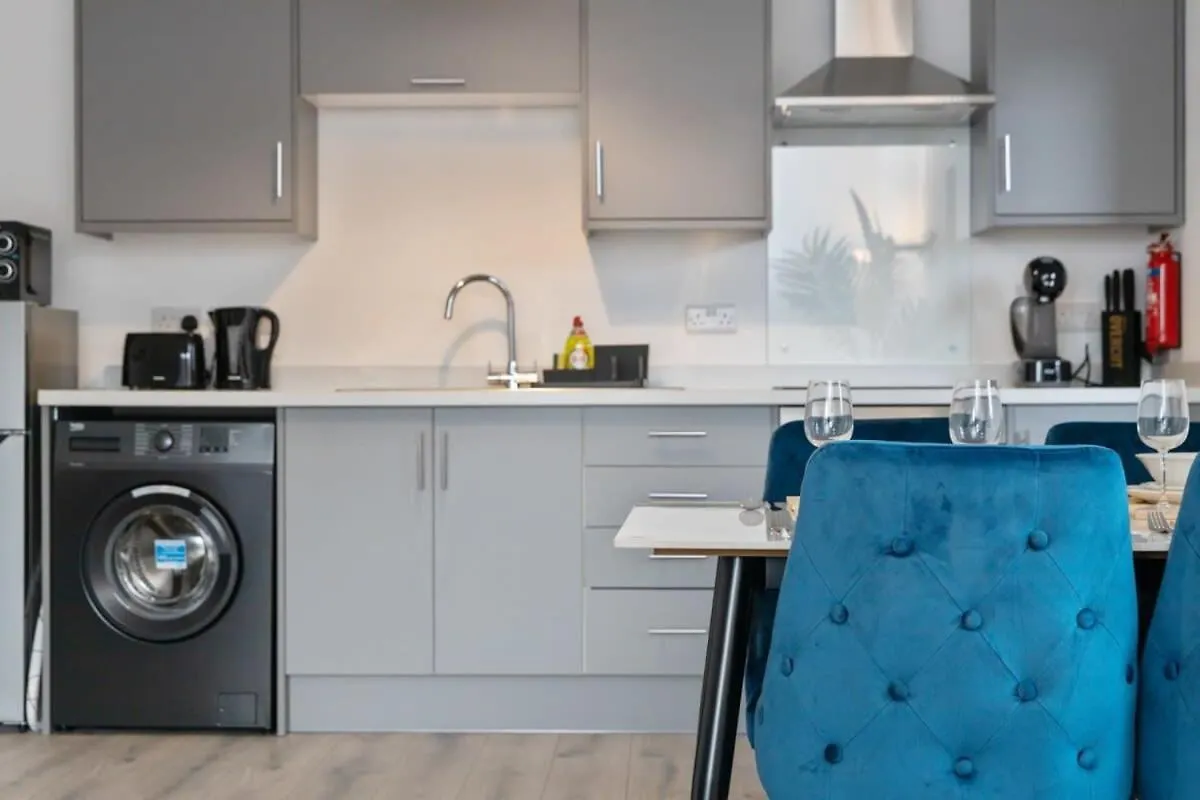 East Village 1 Bed Apartment In Belfast W Balcony