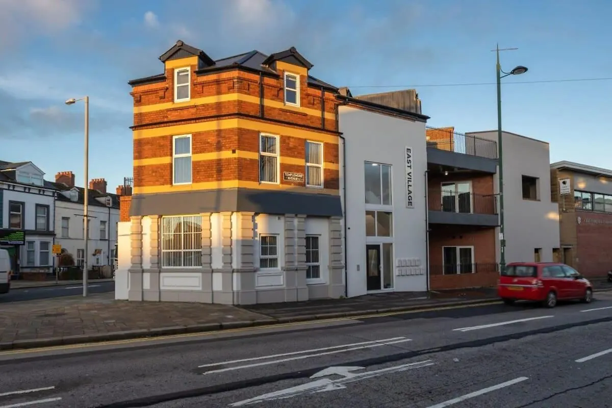 East Village 1 Bed Apartment In Belfast W Balcony