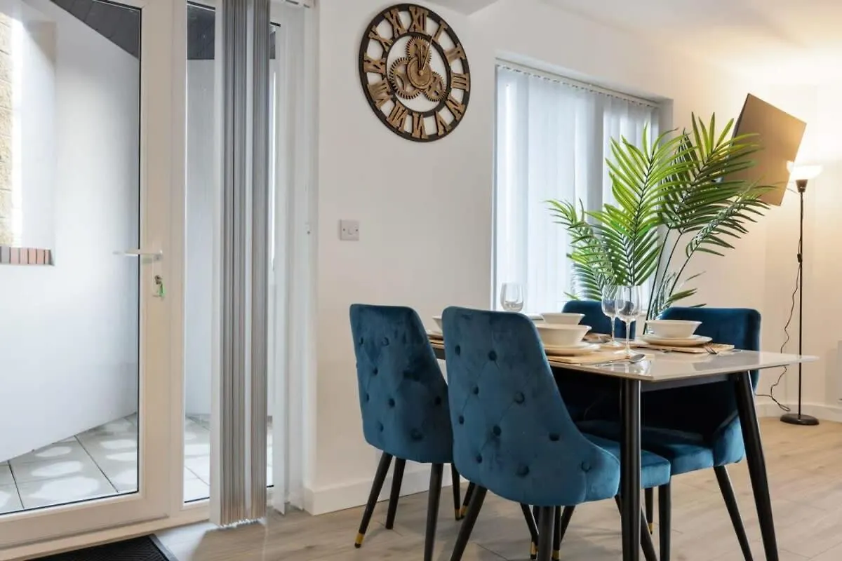 East Village 1 Bed Apartment In Belfast W Balcony Wielka Brytania